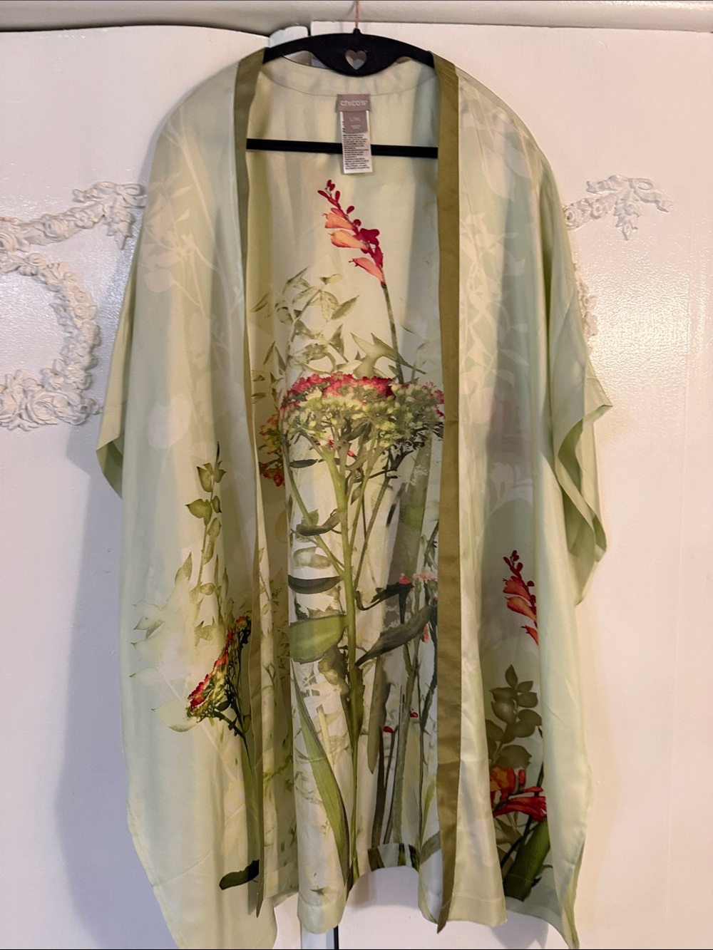 Chico's Lightweight Floral 100% Silk Kimono in Pale Green with Pink Accents